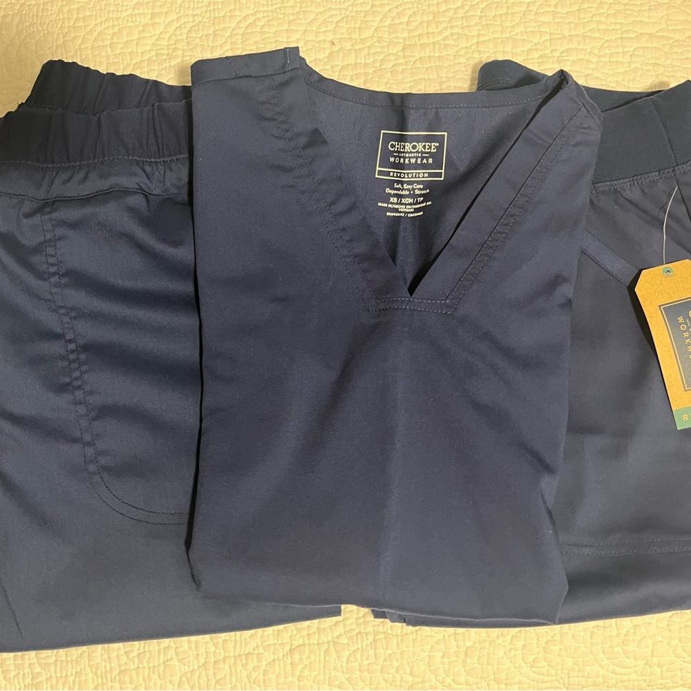 Cherokee Women's Navy Scrubs - Picture 2 of 8